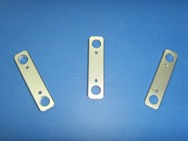 弘啟機(jī)械設(shè)備公司提供特價(jià)手機(jī)外殼精密加工服務(wù)，同行中的姣姣者